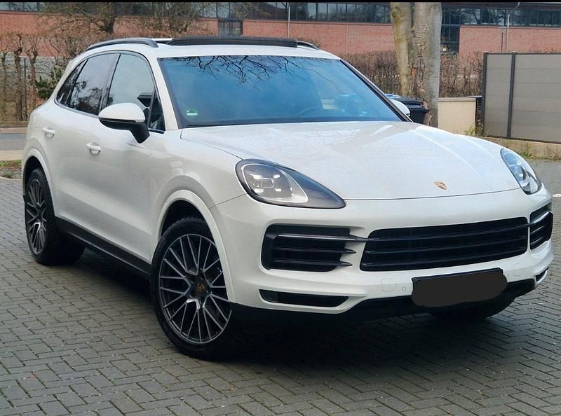 Weiß Gebraucht 2018 Porsche Cayenne Black Edition SUV | 40.500 € (Fairer Preis) - Bild 1/4