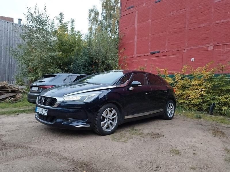 Blau Gebraucht 2016 DS Automobiles DS5 Kleinwagen | 6.500 € (Superpreis) - Bild 1/4