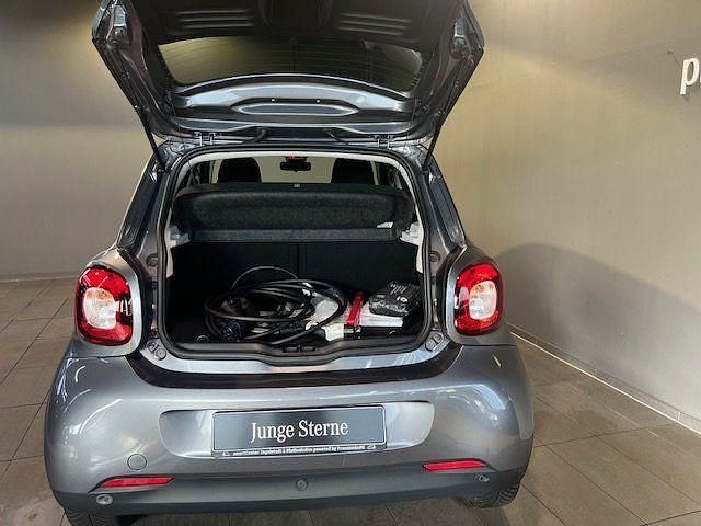 Gebraucht Smart ForFour Electric Drive Passion 60 kW (82 PS) 2021 Grau Limousine