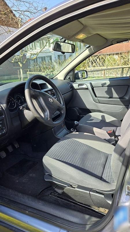 Gebraucht Opel Astra 103 PS (75 kW) 2004 Grau Kombi