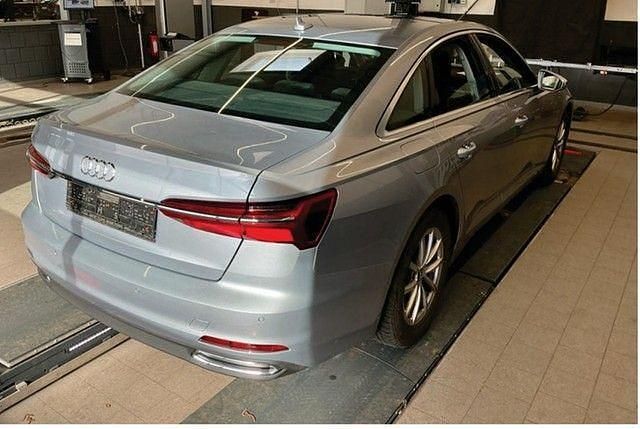 Gebraucht Audi A6 Ambiente 204 PS (150 kW) 2022 Florettsilber metallic Limousine