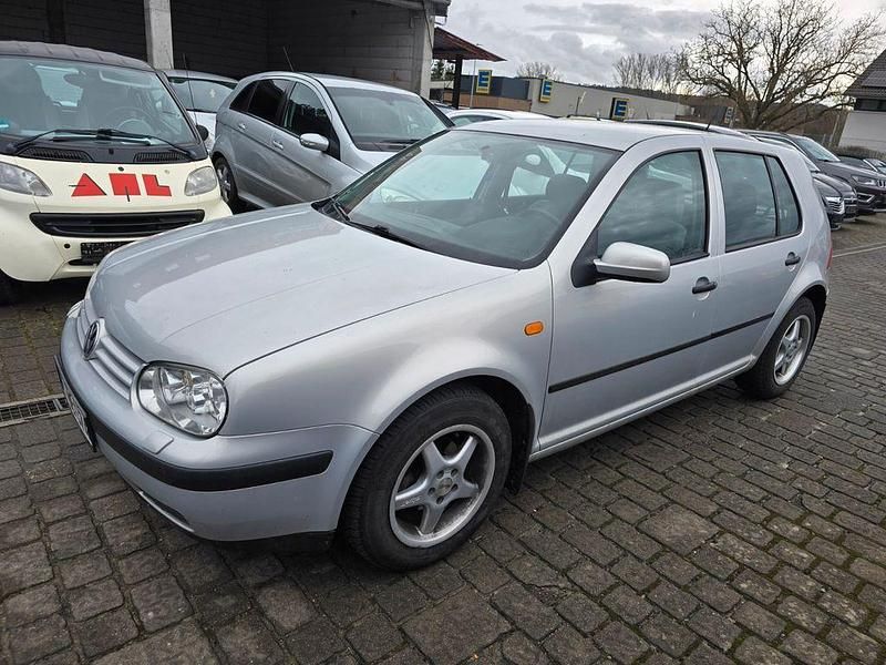 Second-hand VW Golf III 101 CP (74 kW) 1999 Argintiu Berlinǎ