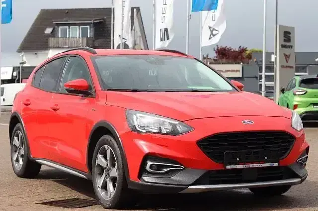 Brugt Ford Focus Active 125 HK (91 kW) 2021 Rød Sedan