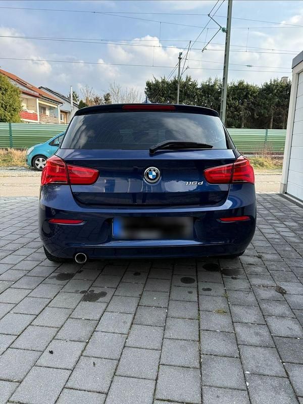Gebraucht BMW 116 116 PS (85 kW) 2018 Blau Kleinwagen