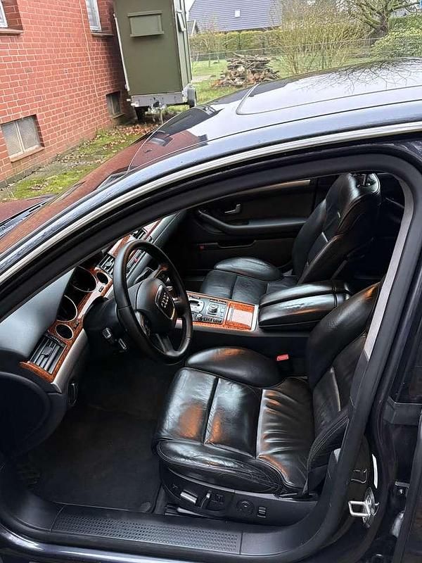 Gebraucht Audi A8 232 PS (170 kW) 2007 Blau Limousine