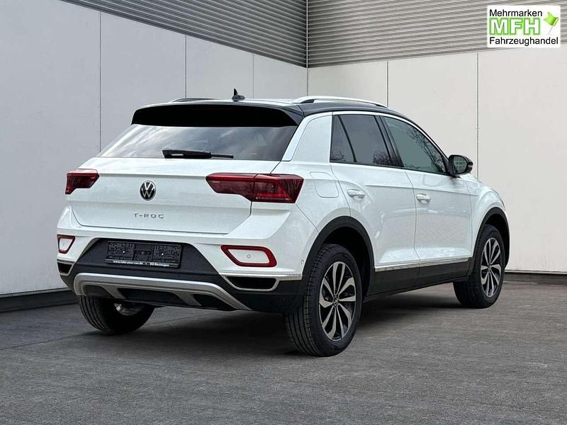 Neu VW T-Roc 150 PS (110 kW) 2025 Purewhite mit dachfarbe in... SUV