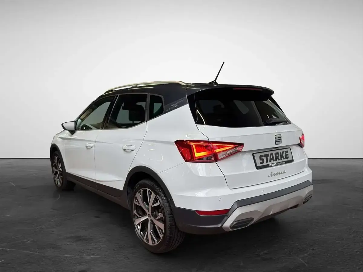 Gebraucht Seat Arona Xperience 110 PS (80 kW) 2023 Weiß (nevada weiß metallic) SUV