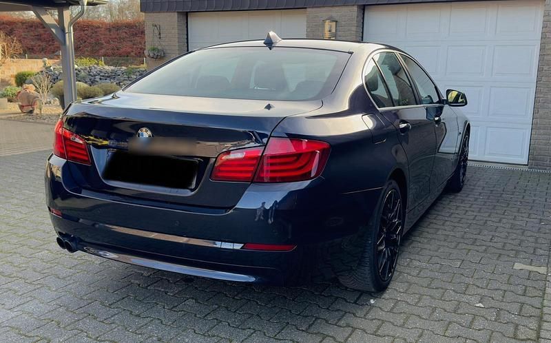 Gebraucht BMW 520 Efficient Dynamics 184 PS (135 kW) 2013 Blau Limousine