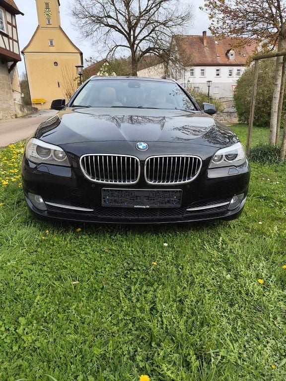 Gebraucht BMW 525 204 PS (150 kW) 2011 Schwarz Limousine