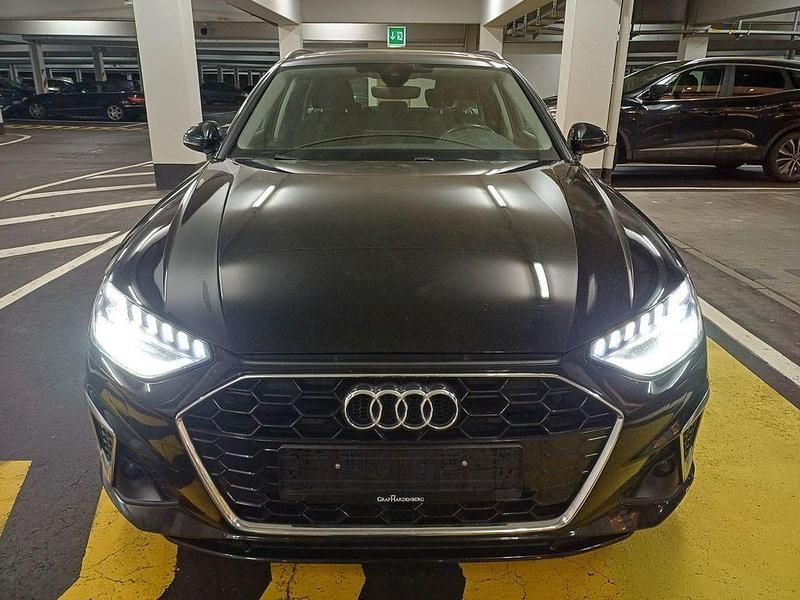 Gebraucht Audi A4 S-Line 204 PS (150 kW) 2021 Mythosschwarz Kombi