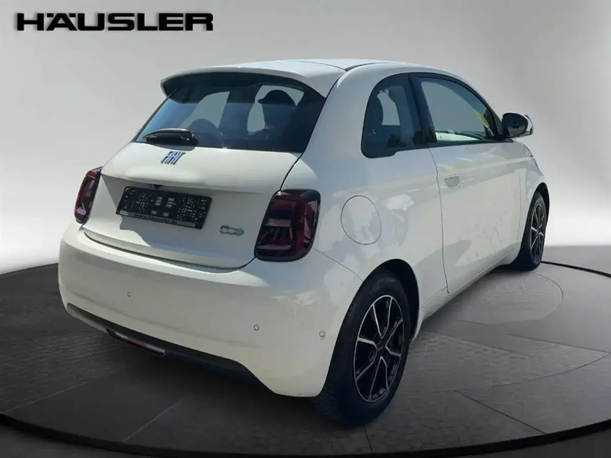 Gebraucht Fiat 500e 86 kW (118 PS) 2023 Weiß Kleinwagen