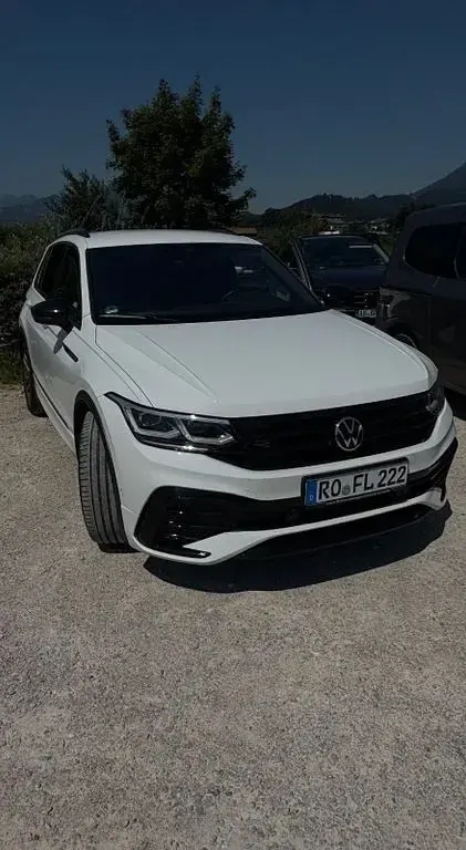 Gebraucht VW Tiguan Sport 150 PS (110 kW) 2022 Weiß SUV