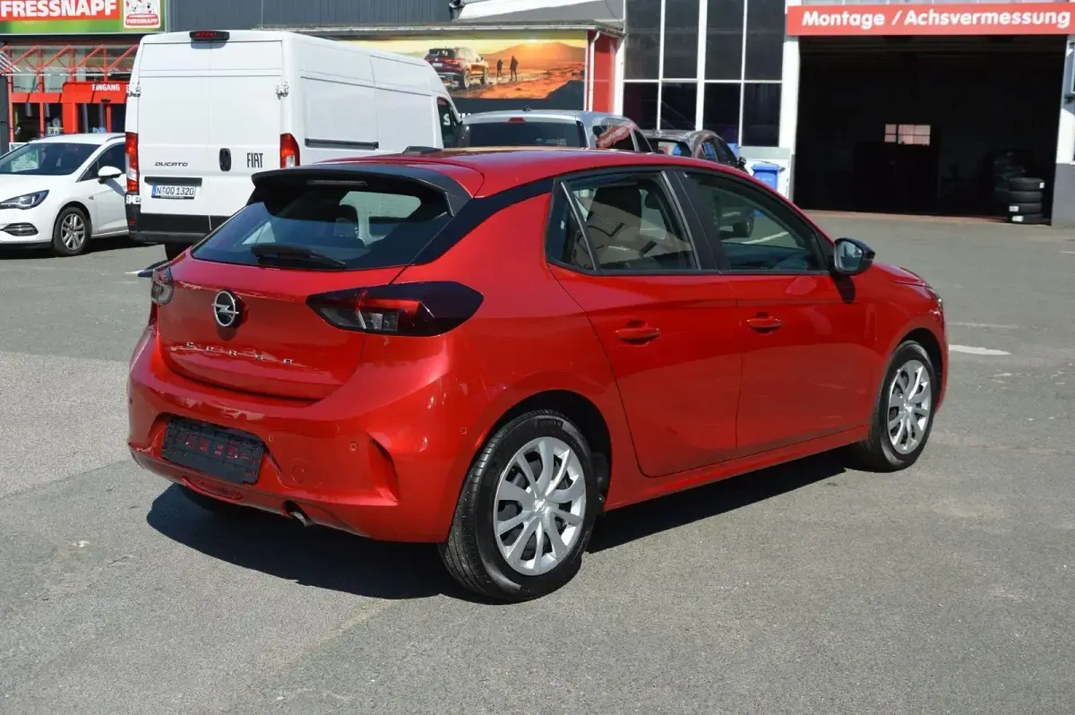 Gebraucht Opel Corsa Basis 101 PS (74 kW) 2024 Rot Kleinwagen