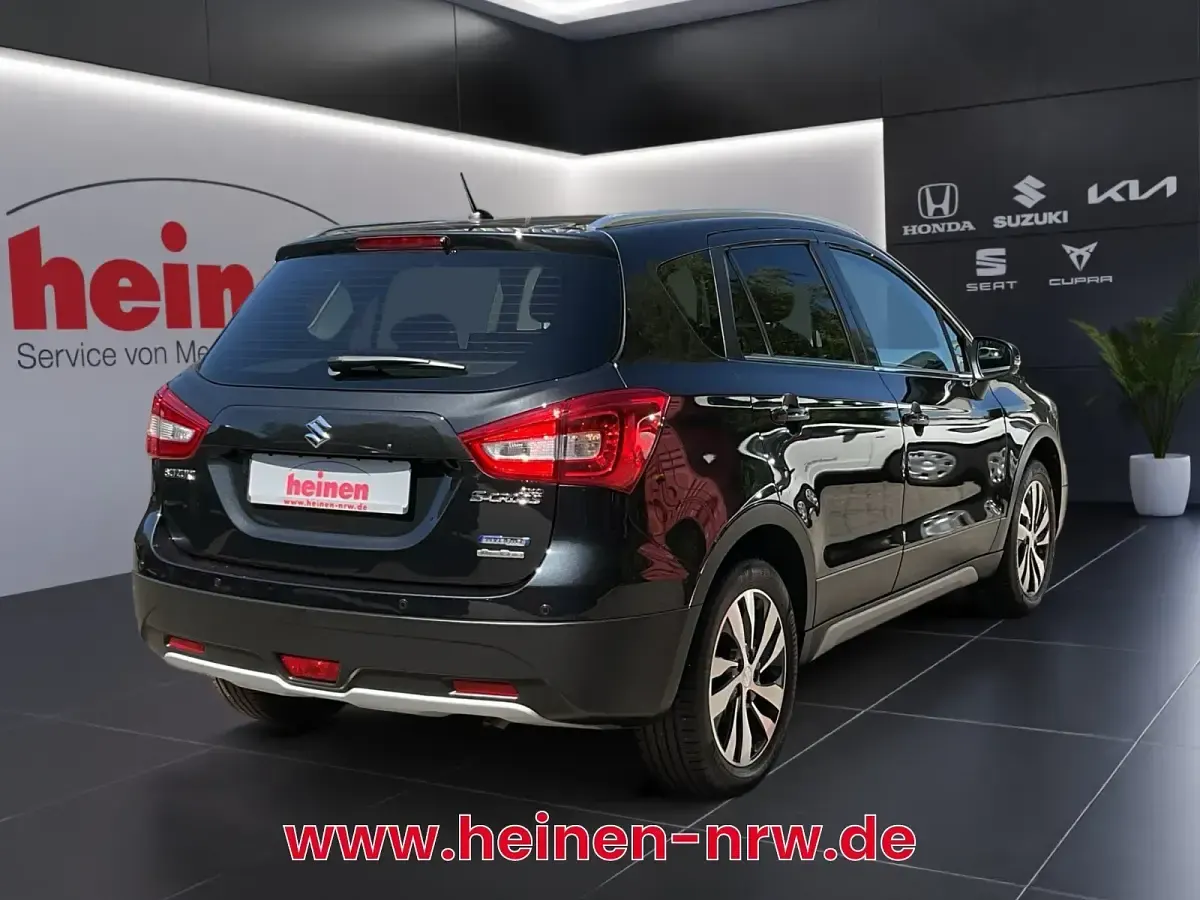 Gebraucht Suzuki SX4 S-Cross Comfort+ 129 PS (94 kW) 2021 Cosmic black pearl SUV