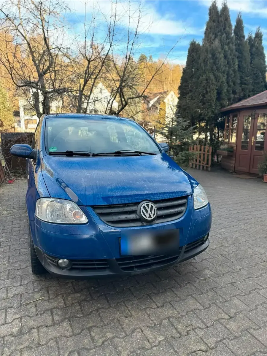 Gebraucht VW Fox Style 54 PS (39 kW) 2010 Blau Kleinwagen