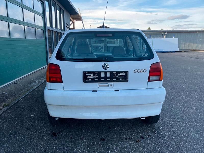 Gebraucht VW Polo 60 PS (44 kW) 1998 Weiß Limousine