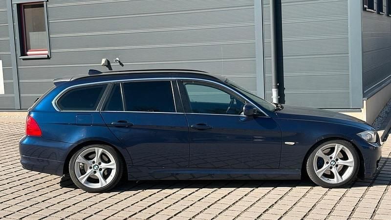 Gebraucht BMW 320 220 PS (161 kW) 2010 Blau Kombi