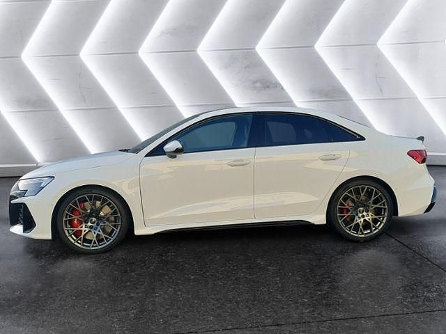 Gebraucht Audi RS3 Ambiente 400 PS (294 kW) 2025 Weiß Limousine