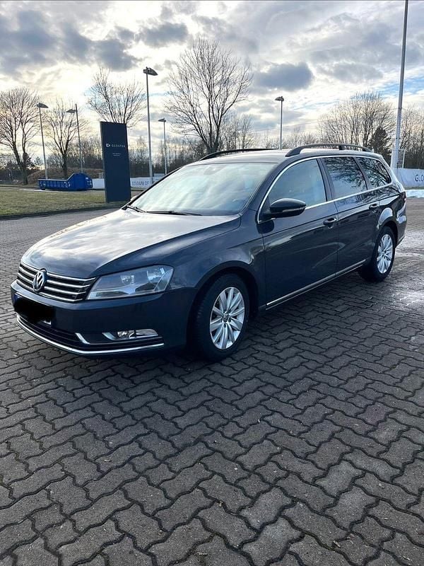 Gebraucht VW Passat Comfortline 140 PS (102 kW) 2013 Grau Limousine
