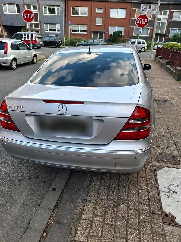 Gebraucht Mercedes E240 177 PS (130 kW) 2002 Grau Kombi