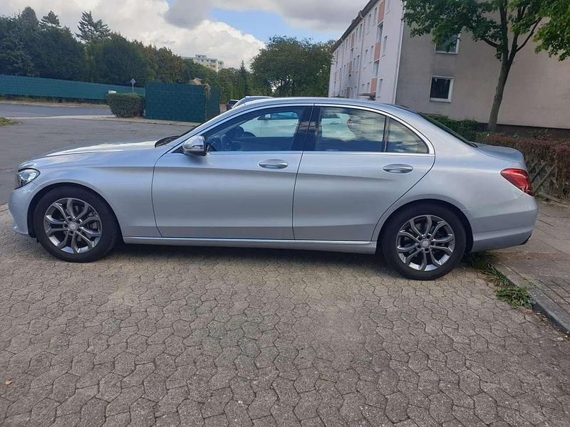 Gebraucht 2016 Mercedes C200 Edition Limousine | 24.750 € (Etwas zu teuer) - Bild 1/4