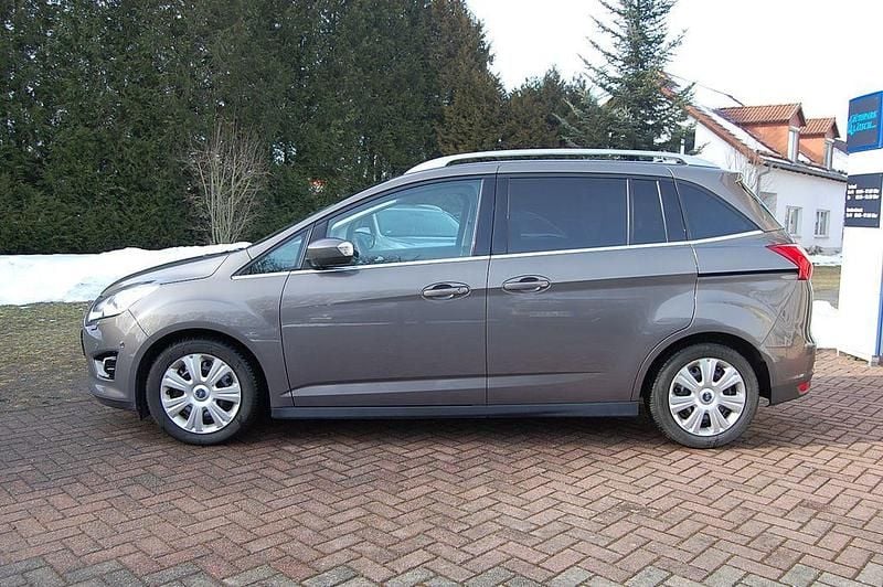 Gebraucht Ford Grand C-Max Titanium 125 PS (91 kW) 2013 Braun Van / Kleinbus