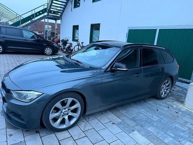 Gebraucht BMW 330 M Performance 258 PS (189 kW) 2013 Grau Kombi