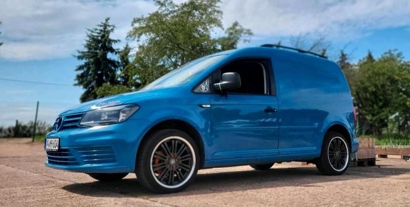 Blau Gebraucht 2016 VW Caddy Van / Kleinbus | 8.500 € (Teuer) - Bild 1/4