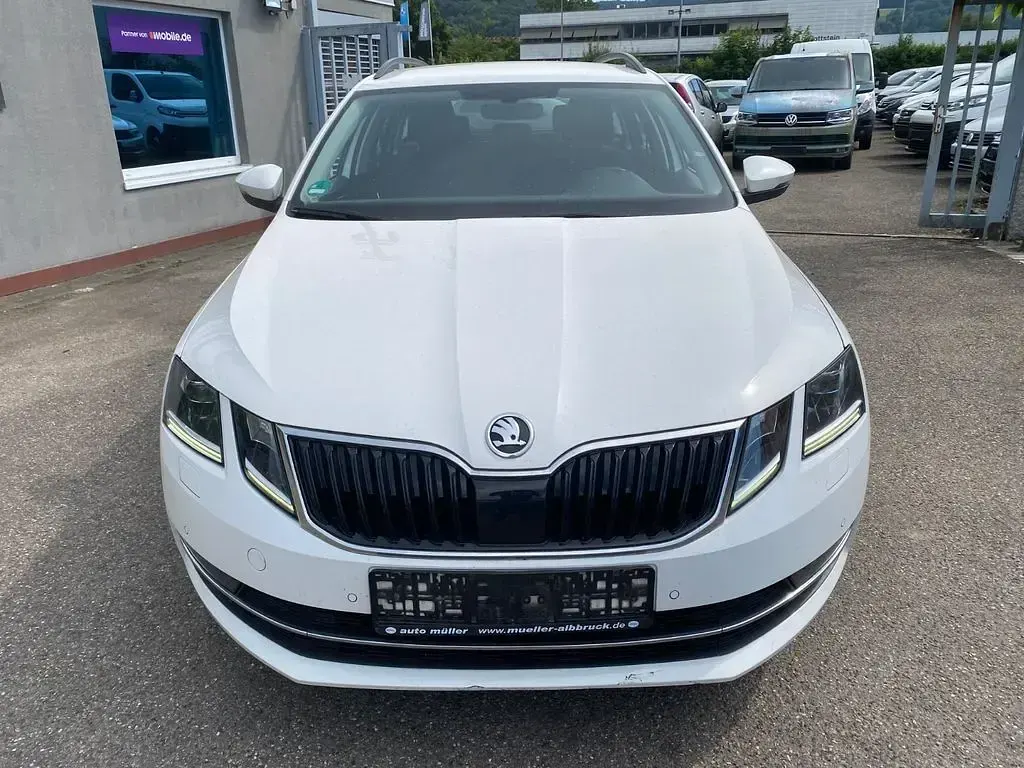 Gebraucht Skoda Octavia Style 150 PS (110 kW) 2019 Weiß Kombi
