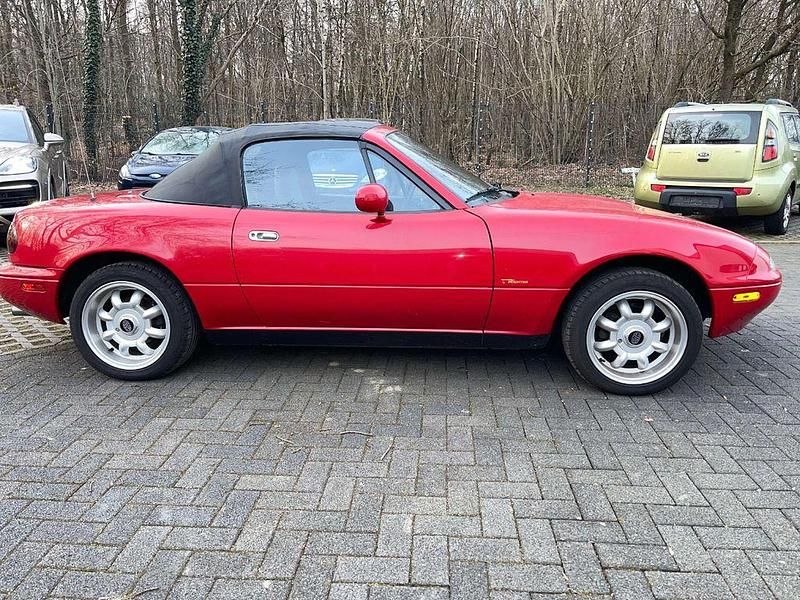 Gebraucht Mazda MX5 116 PS (85 kW) 1991 Rot Cabrio