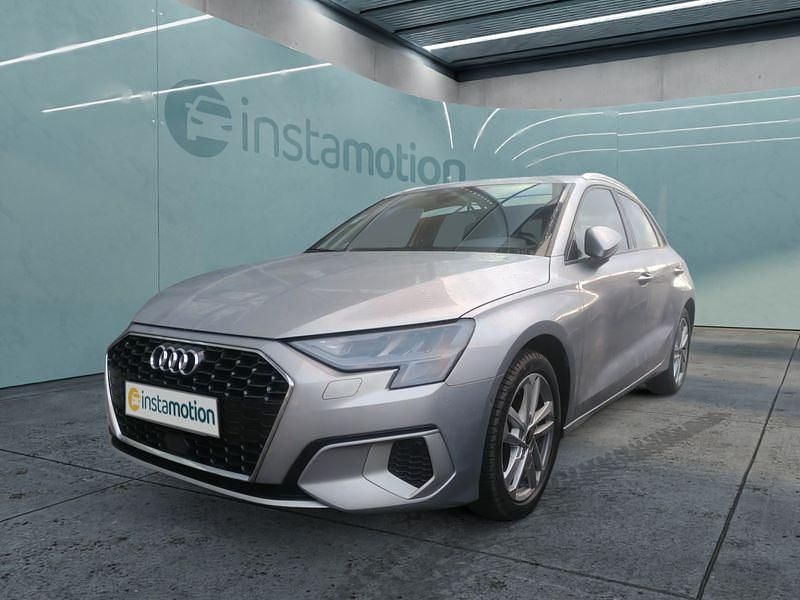Silber Gebraucht 2023 Audi A3 Limousine | 33.649 € - Bild 1/4