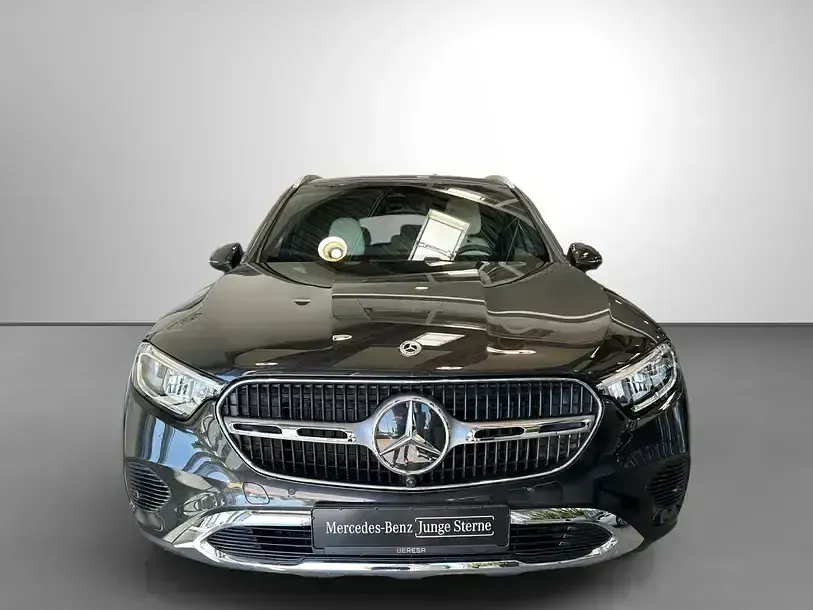 Gebraucht Mercedes GLC220 Avantgarde 197 PS (144 kW) 2025 Grau SUV
