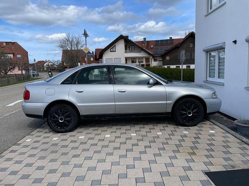 Gebraucht Audi A4 Performance 116 PS (85 kW) 2000 Silber Limousine