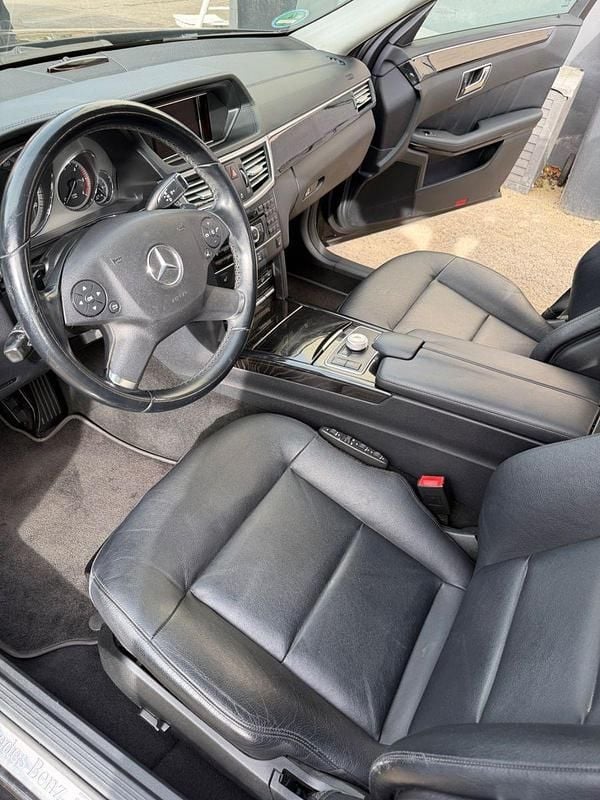 Gebraucht Mercedes E350 Avantgarde 231 PS (169 kW) 2010 Schwarz Kombi