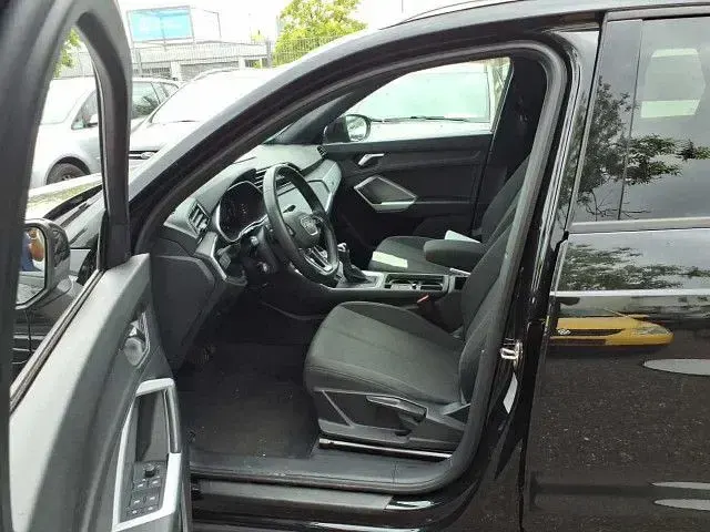 Gebraucht Audi Q3 Ambiente 245 PS (180 kW) 2022 Mythosschwarz metallic (metallic) SUV
