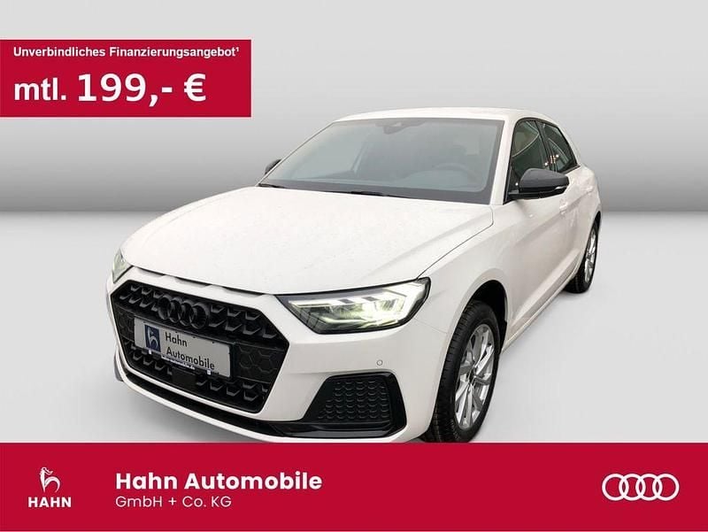 Weiß Gebraucht 2025 Audi A1 Sportback Advanced Plus Kleinwagen | 24.790 € (Fairer Preis) - Bild 1/3