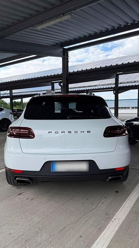 Gebraucht Porsche Macan 252 PS (185 kW) 2018 Weiß SUV