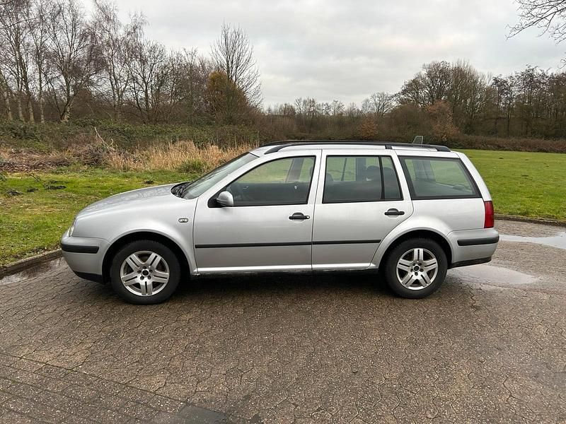 Gebraucht VW Golf IV 101 PS (74 kW) 2004 Silber Kombi