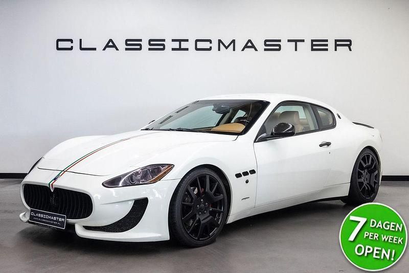 Weiß Gebraucht 2010 Maserati Granturismo Coupé | 45.047 € (Guter Preis) - Bild 1/4