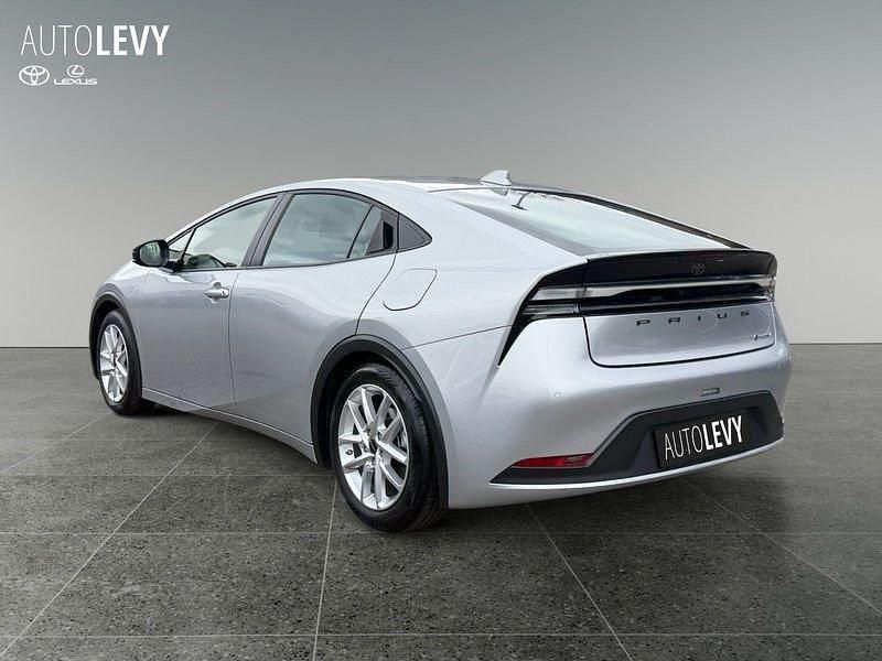 Gebraucht Toyota Prius 223 PS (164 kW) 2023 Silver metallic Kleinwagen