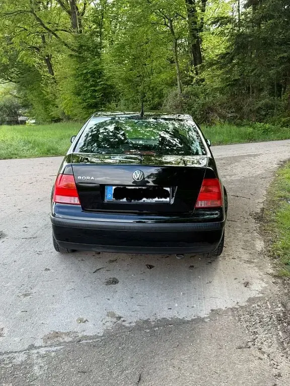 Gebraucht VW Bora Basis 75 PS (55 kW) 2000 Schwarz Limousine