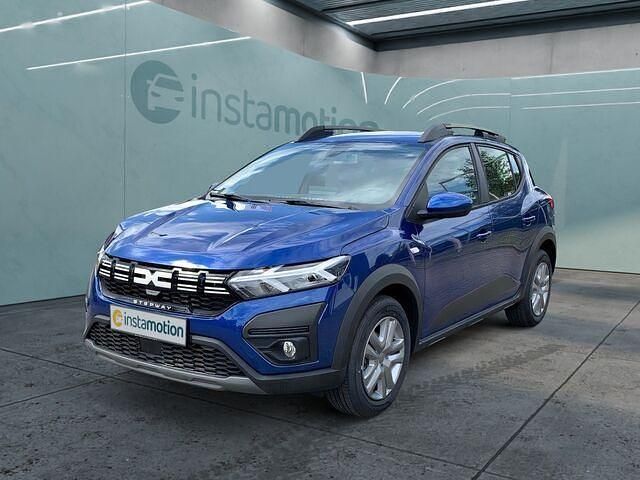 Gebraucht Dacia Sandero Expression 101 PS (74 kW) 2024 Blau Kleinwagen