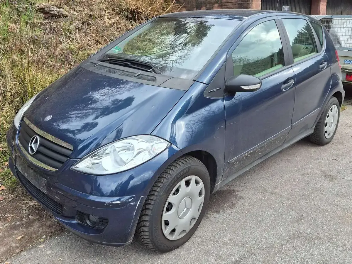 Gebraucht Mercedes A170 Classic 116 PS (85 kW) 2005 Blau Limousine