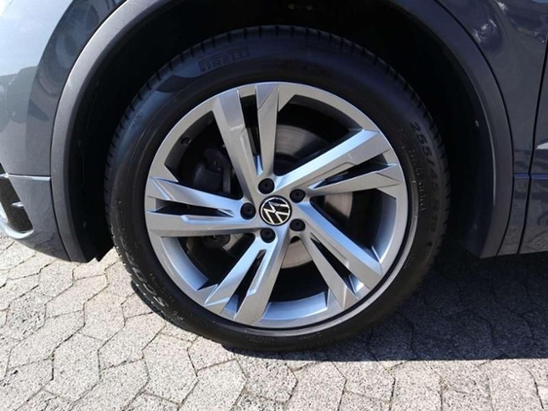 Gebraucht VW Tiguan R-line 190 PS (139 kW) 2021 Delfingrau metallic SUV