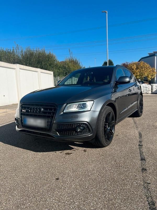 Grau Gebraucht 2016 Audi SQ5 Competition SUV | 18.500 € (Superpreis) - Bild 1/4
