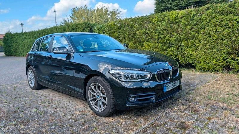 Schwarz Gebraucht 2019 BMW 118 Sport Line Kleinwagen | 16.500 € (Guter Preis) - Bild 1/4