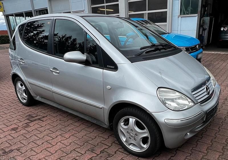 Gebraucht Mercedes A160 Elegance 102 PS (75 kW) 2001 Silber Kleinwagen