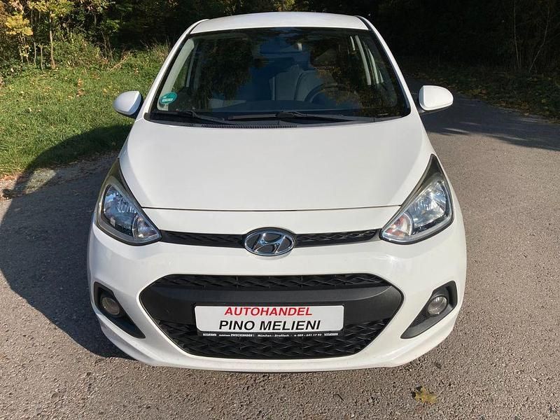 Weiß Gebraucht 2017 Hyundai i10 Style Kleinwagen | 5.999 € (Guter Preis) - Bild 1/4