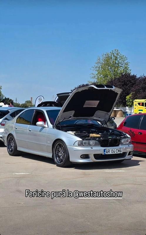Grau Gebraucht 2003 BMW M5 Limousine | 35.000 € - Bild 1/4