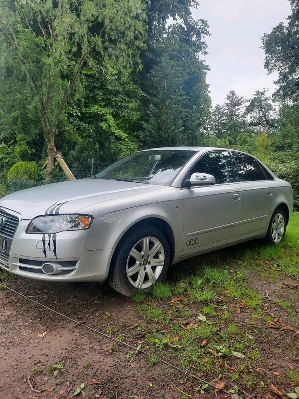 Silber Gebraucht 2006 Audi A4 Limousine | 2.800 € (Superpreis) - Bild 1/4